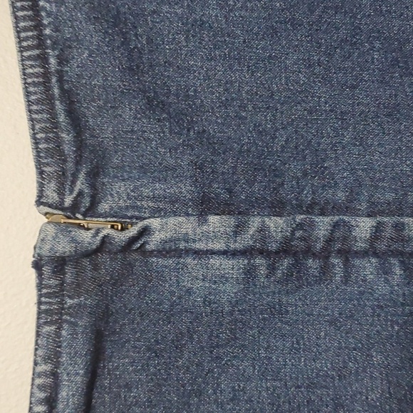 Liz Claiborne Womens Size 8 Blue Denim Dress Front Pockets Classic - Picture 6 of 11